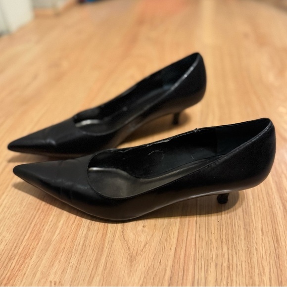Nine West Leather Classic Black kitten Heels 6.5 - Picture 1 of 9